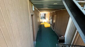 Unclassified image, 3 of 17, button - Convenient & Cozy condo on 400 (Logan)