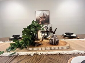 Dining - Classic farm charm with a touch of refinement (Van Alstyne)