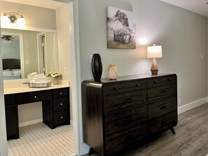 Interior - Classic farm charm with a touch of refinement (Van Alstyne)