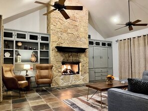 Interior - Classic farm charm with a touch of refinement (Van Alstyne)