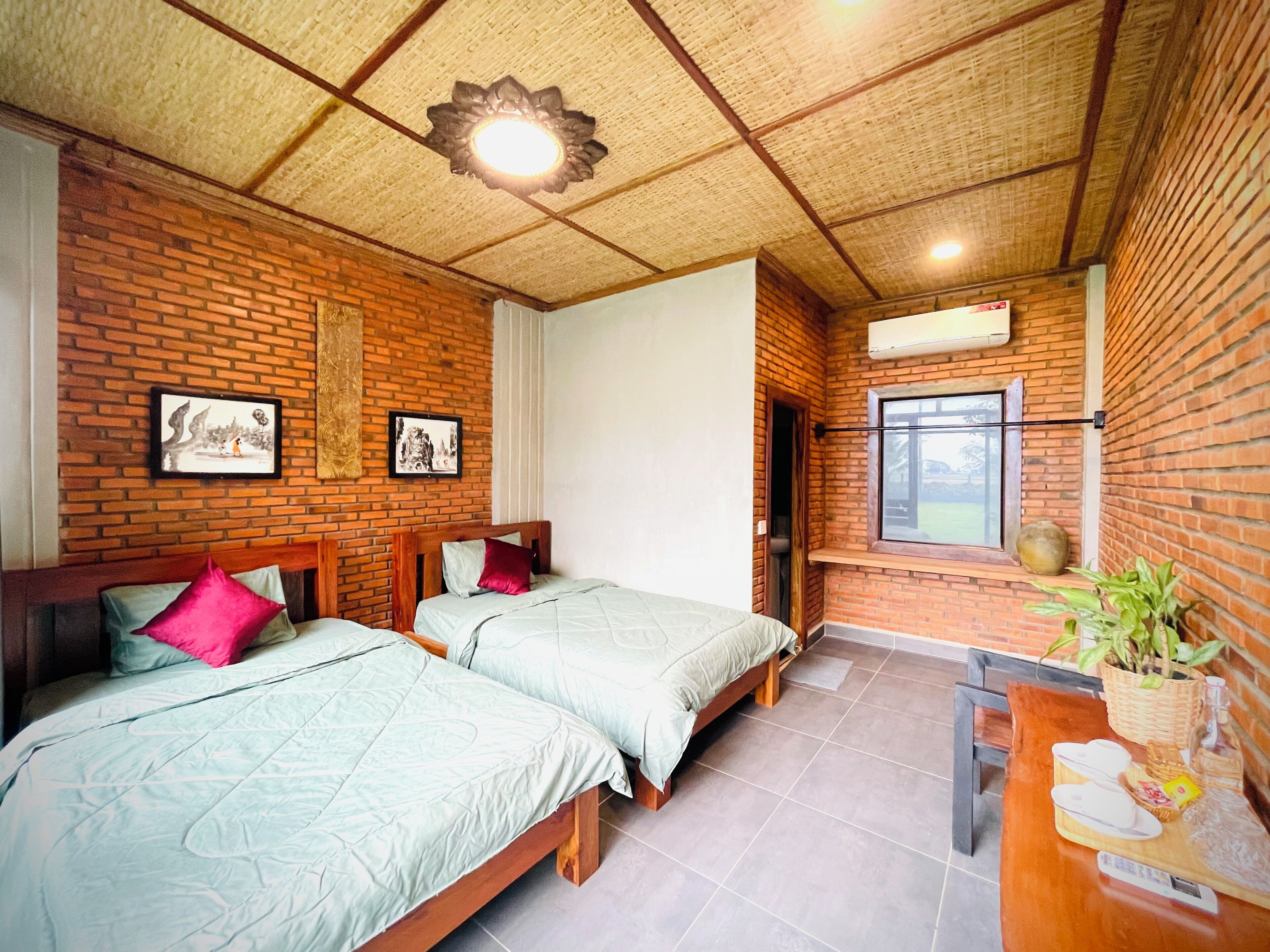 Habitación básica con 2 camas individuales | Wifi gratis 