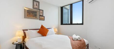 2 bedrooms, iron/ironing board, WiFi, bed sheets