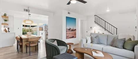 Smart TV, offices