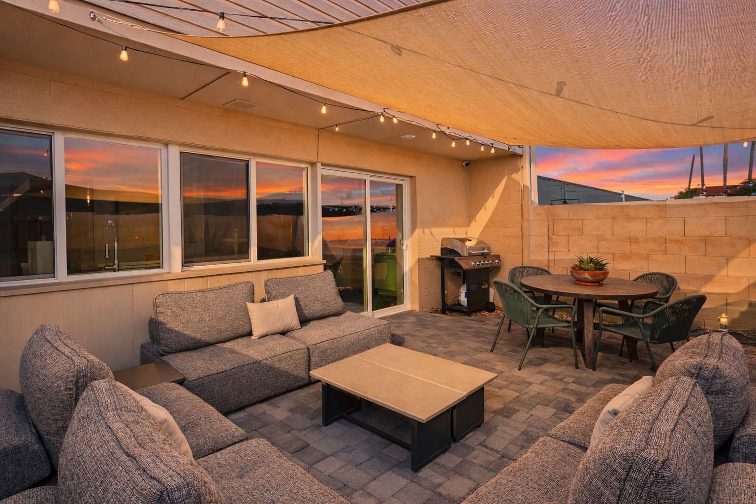 Outdoor dining
