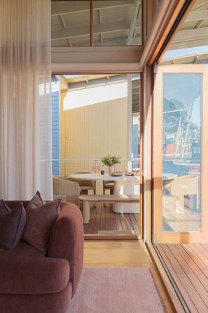Interior - Sanbis Villa ~ #19 South Shores (Normanville)