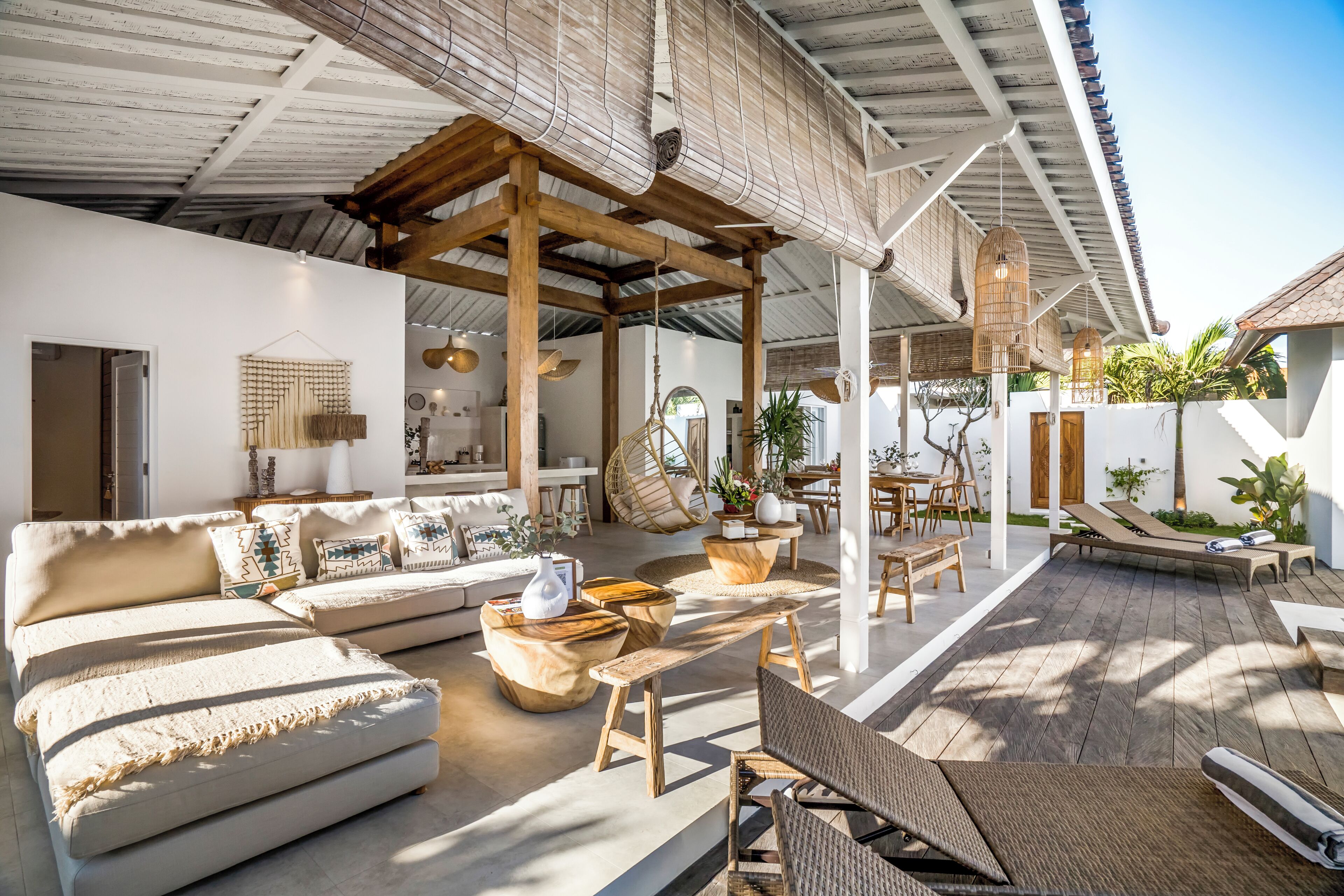 Villa Deluxe, 6 habitaciones, balcón, vistas a la piscina | Restaurante al aire libre