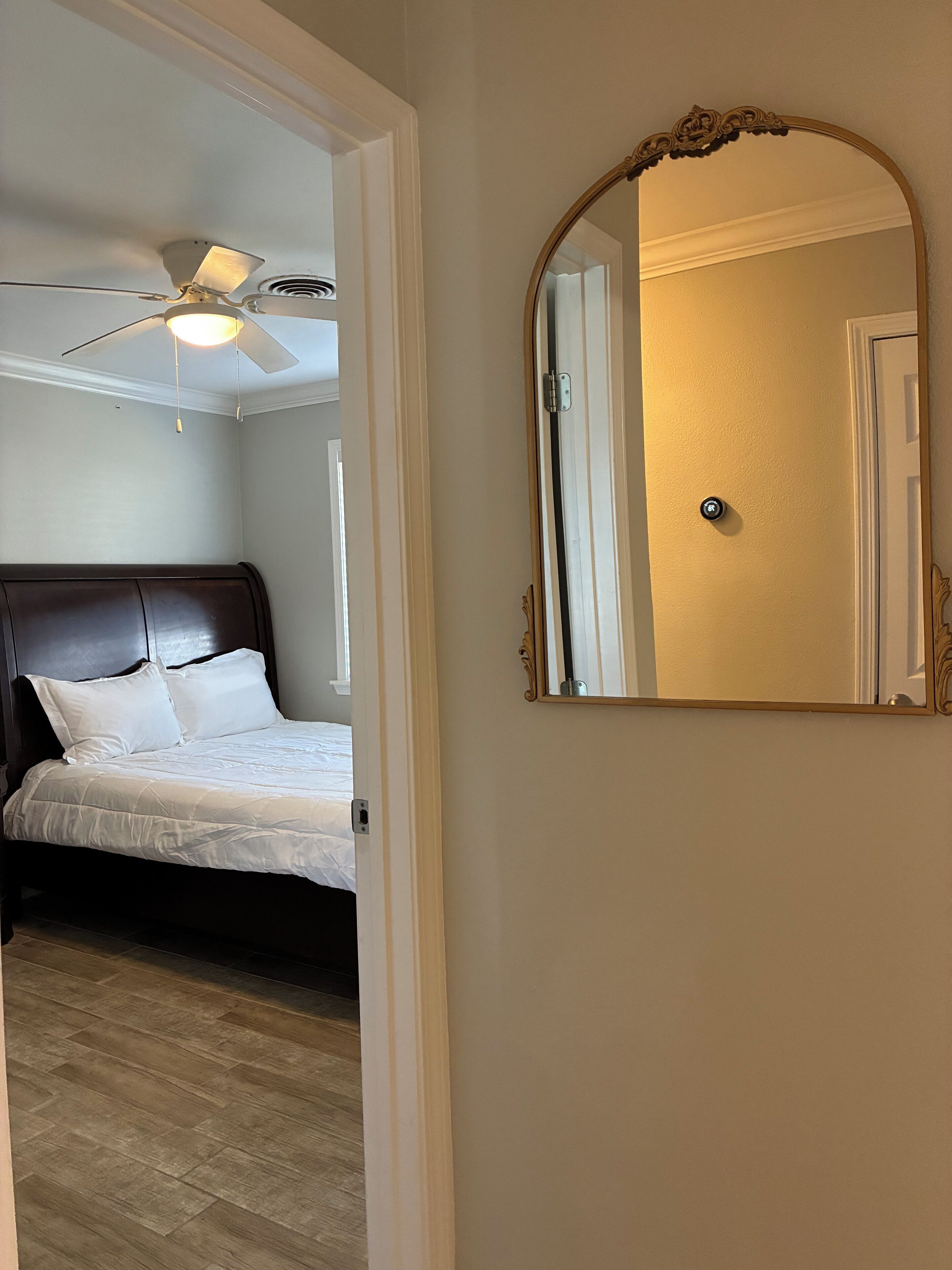 In-room safe, iron/ironing board, WiFi, bed sheets