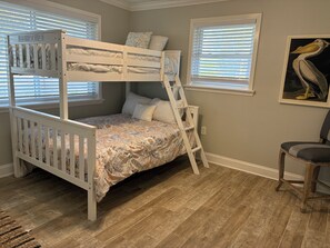 Zimmersafe, Bügeleisen/Bügelbrett, WLAN, Bettwäsche