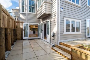 Exterior detail - Stunning Self-contained with Garden (Auckland)