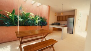 Dining - La Garza, View of the interior garden. (Mérida)