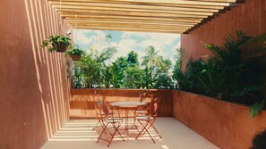 تناول الطعام بالخارج