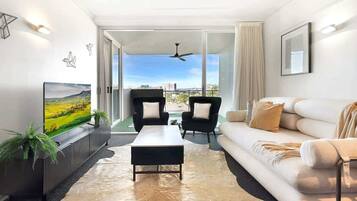 Televisión y oficina