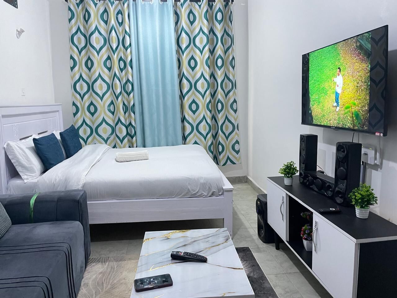 Fer et planche à repasser, Wi-Fi, draps fournis