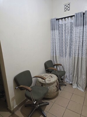 Interior - Picadily Hse 1-Bedroom Apartment, Nairobi West- Walk to Shops Hospitals, & Cafes (Nairobi West)