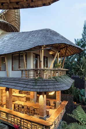 Outdoor dining - SUSI SPA Villa (Tegallalang)