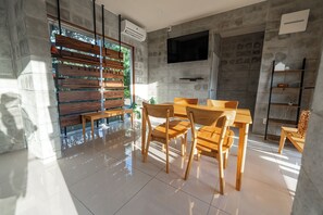 Basic House | Dining - Guesthouse Sora (Miyakojima)