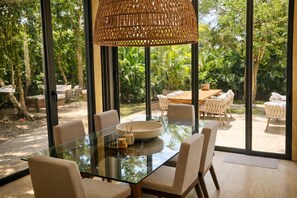 Dining - Luxury Villa in Corasol 4BR, Private Pool (Playa del Carmen)