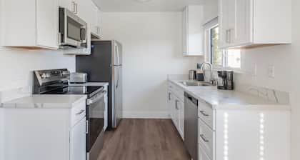 Blueground | Millbrae, washer, nr Millbrae Park