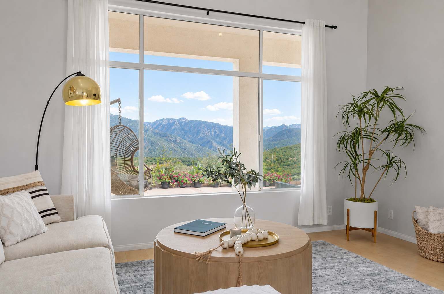Grand 9br Estate W/ Resort Pool & Outdoor Oasis - Julian, CA