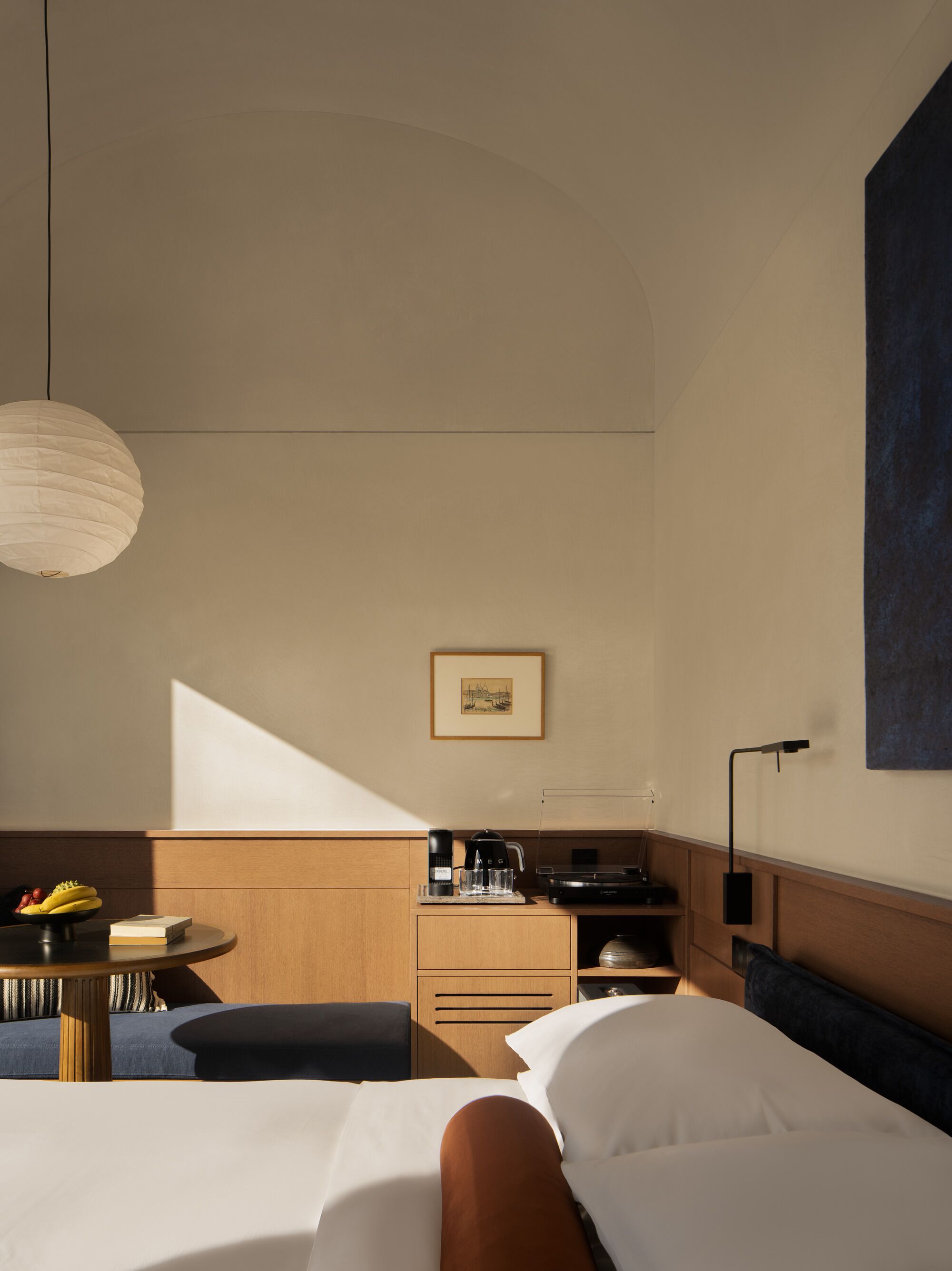 Return · Terrace Courtyard View Bathtub King Room | Free minibar, blackout drapes, soundproofing, iron/ironing board