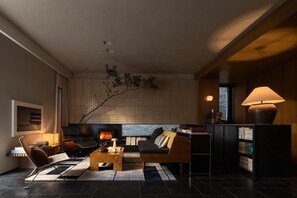 Interior - AnHeANAHATA (Datong)