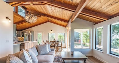 Pacific Seascape - A serene coastal escape