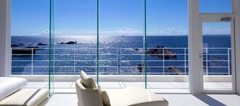 Luxury Oceanfront Villa with Mt. Fuji View | 170㎡ | Sleeps 8 |Near Tokyo