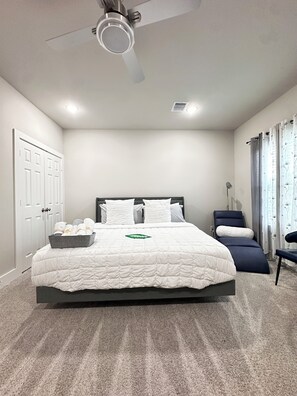 8 bedrooms, desk, iron/ironing board, free WiFi