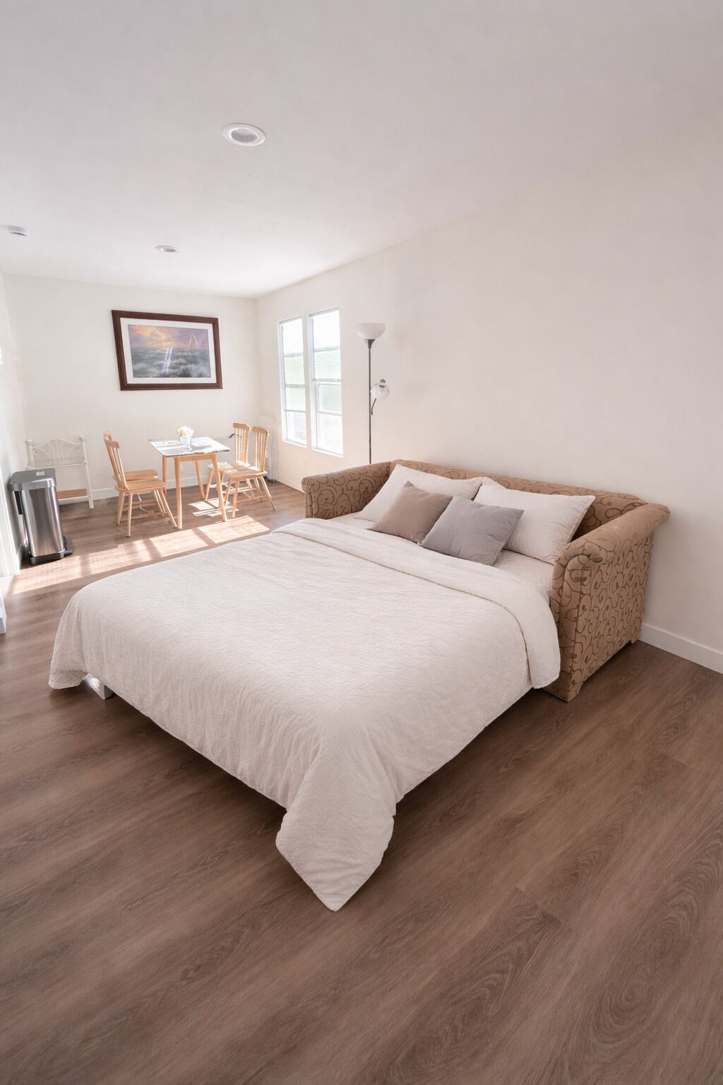 2 bedrooms, iron/ironing board, travel cot, free WiFi