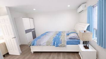 2 bedrooms, iron/ironing board, travel cot, free WiFi