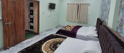 家庭客房 | 免費 Wi-Fi、床單