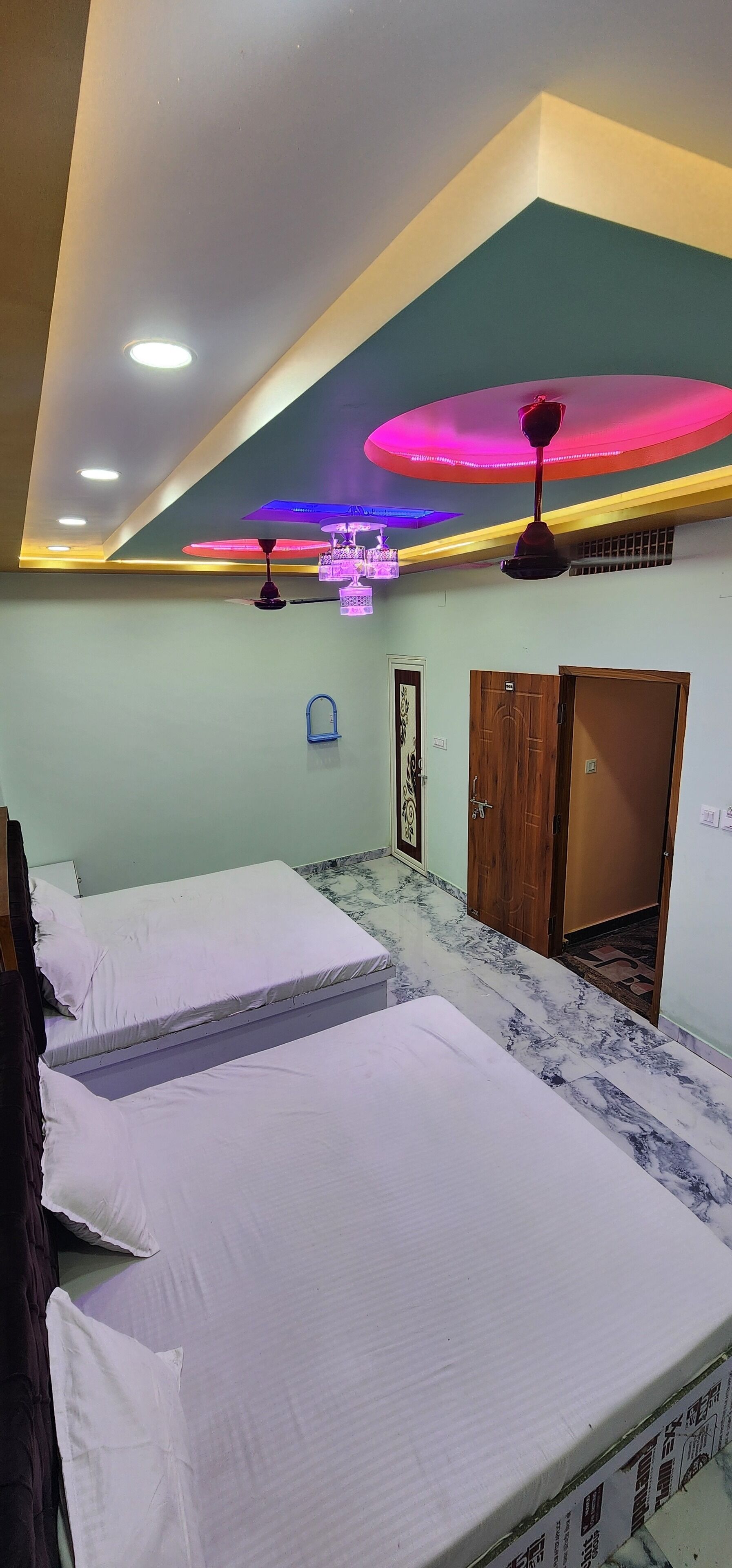 Family Room | Free WiFi, bed sheets