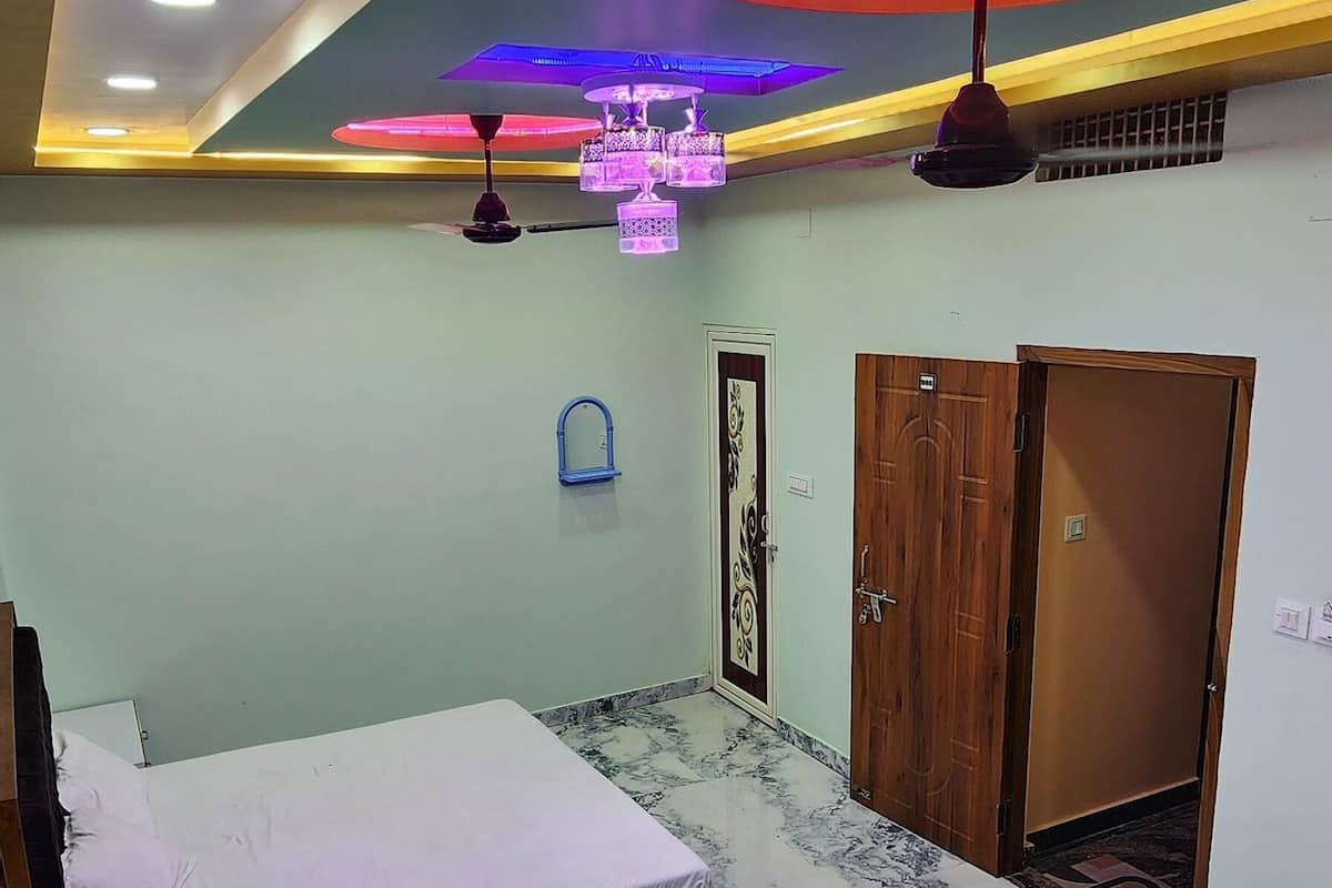 Family Room | Free WiFi, bed sheets