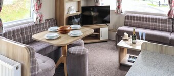 2 bedroom accommodation in Pendine