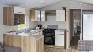 Private kitchen - 2 bedroom accommodation in Pendine (Pendine)
