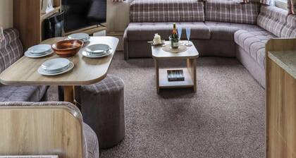 2 bedroom accommodation in Pendine