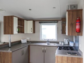 Private kitchen - 2 bedroom accommodation in Pendine (Pendine)