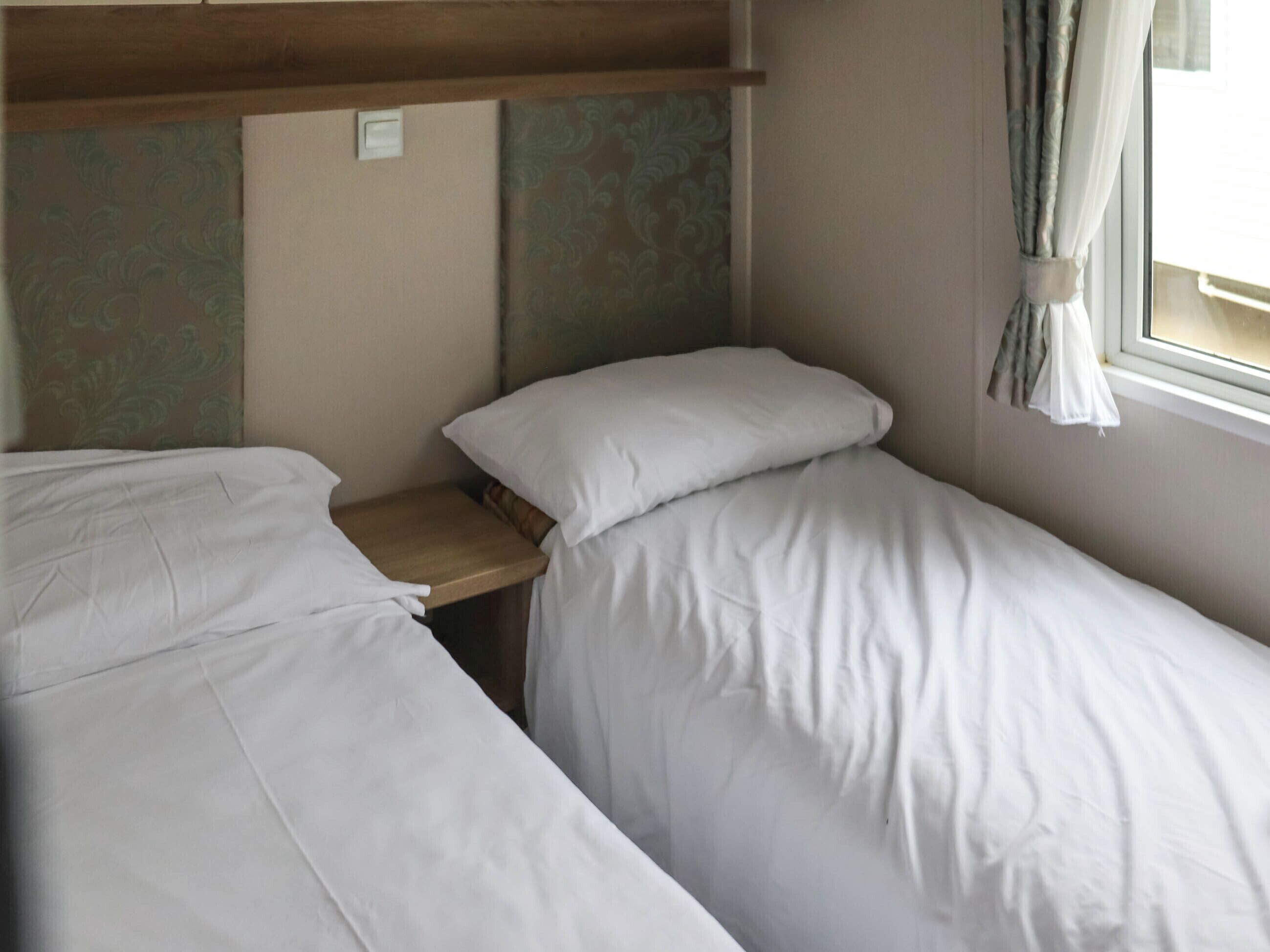2 bedrooms