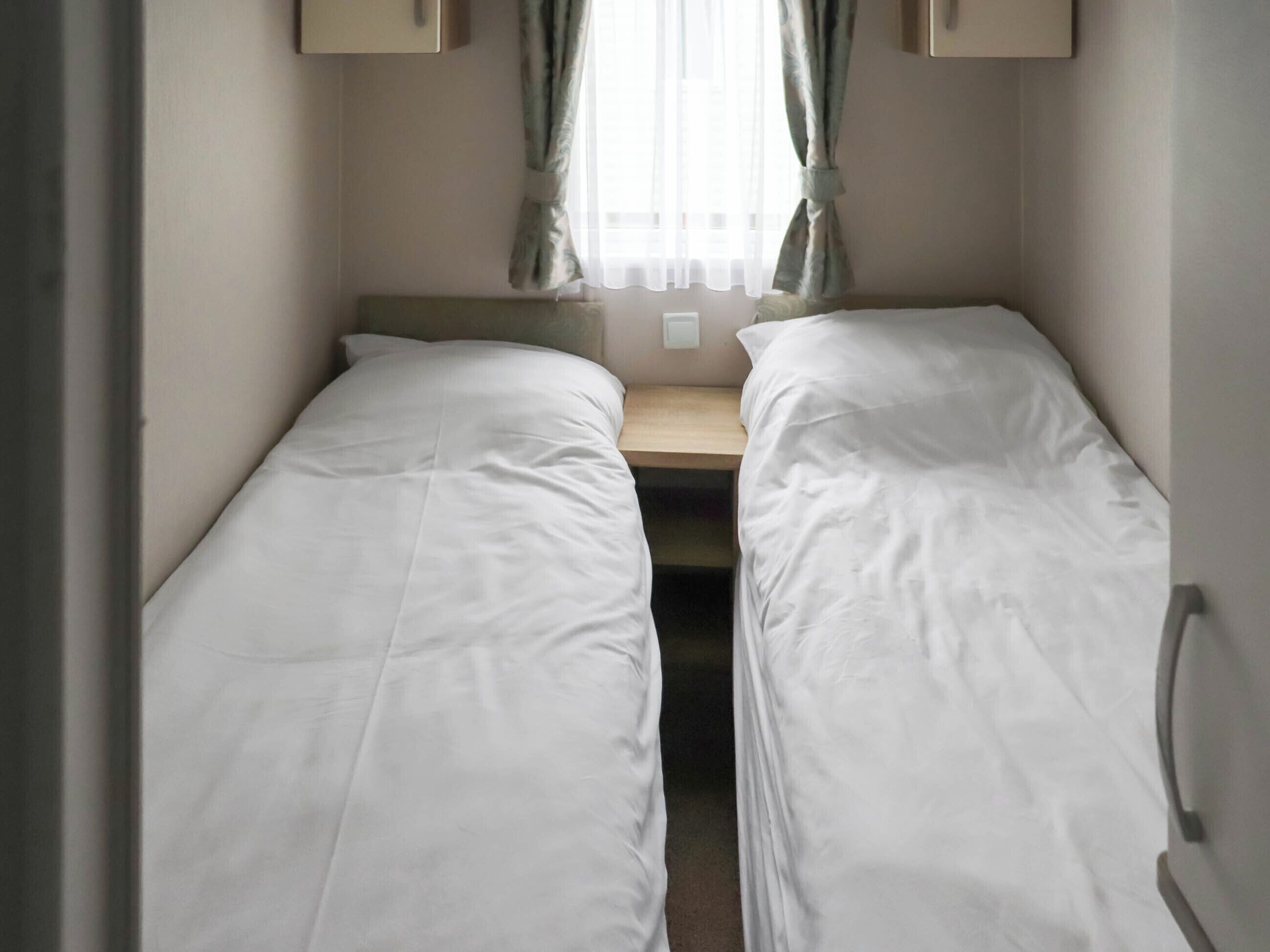 2 bedrooms