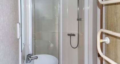 2 bedroom accommodation in Pendine