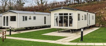 2 bedroom accommodation in Pendine