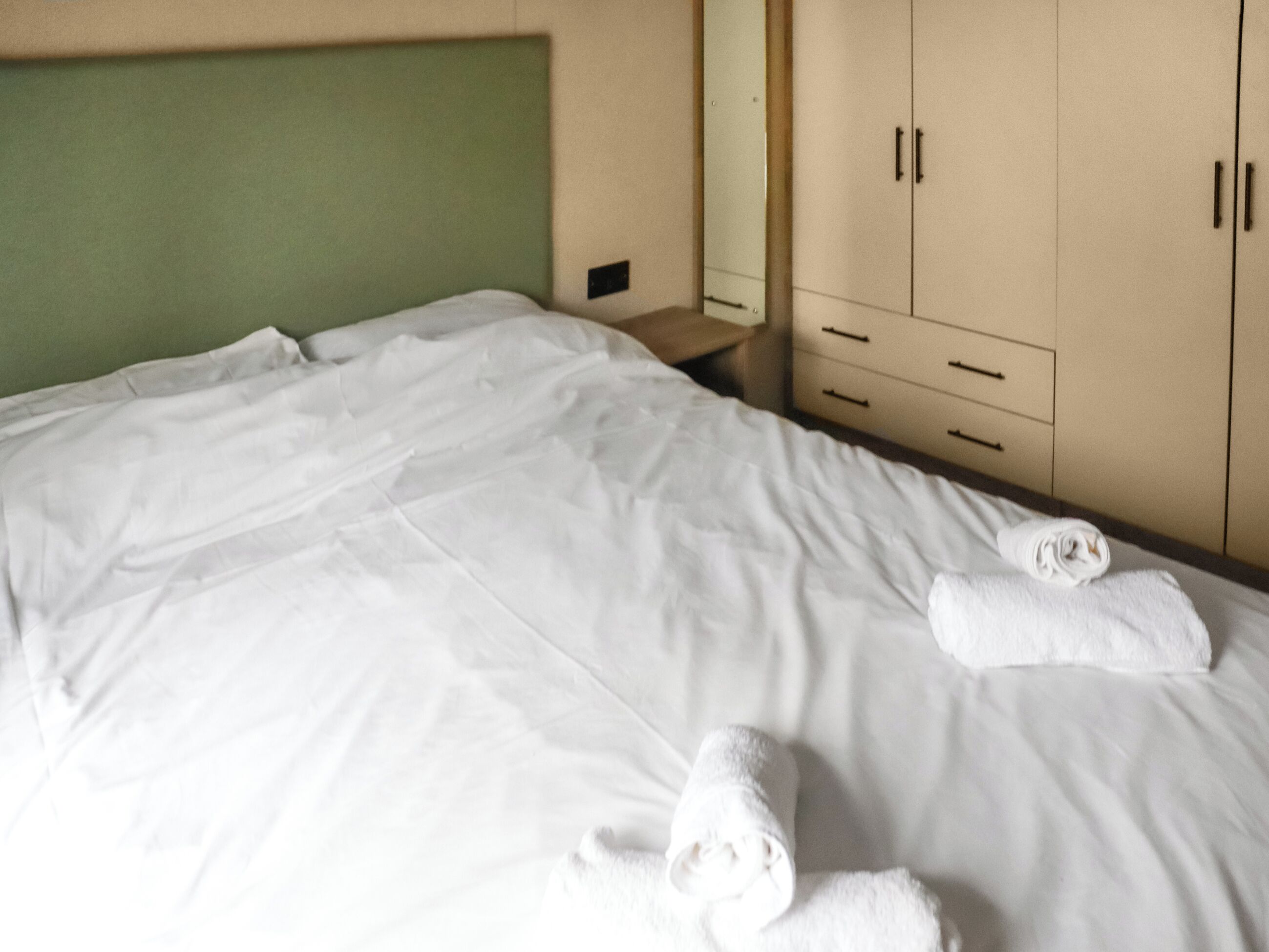 2 bedrooms