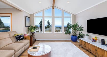 Scenic Stay with Game Room Near Olympic National Park & Downtown Port Angeles