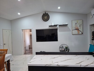 A Little Bit of Country.
Between the City and the Beaches of Yeppoon & Emu Park