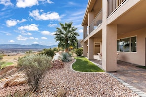 Property grounds - The Nest at Falcon Ridge by J and Amy - Golf Views (Mesquite)