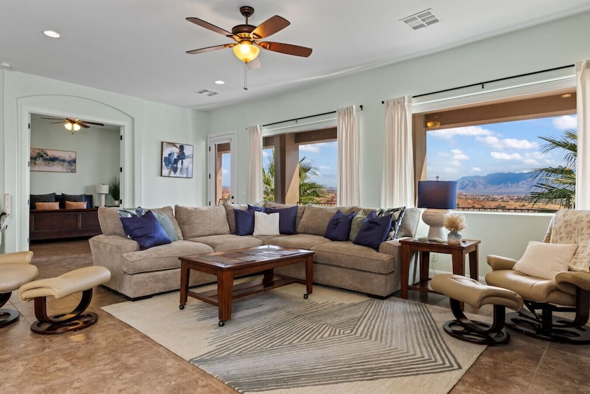 The Nest At Falcon Ridge By J And Amy - Golf Views Bl992623 - Mesquite, NV