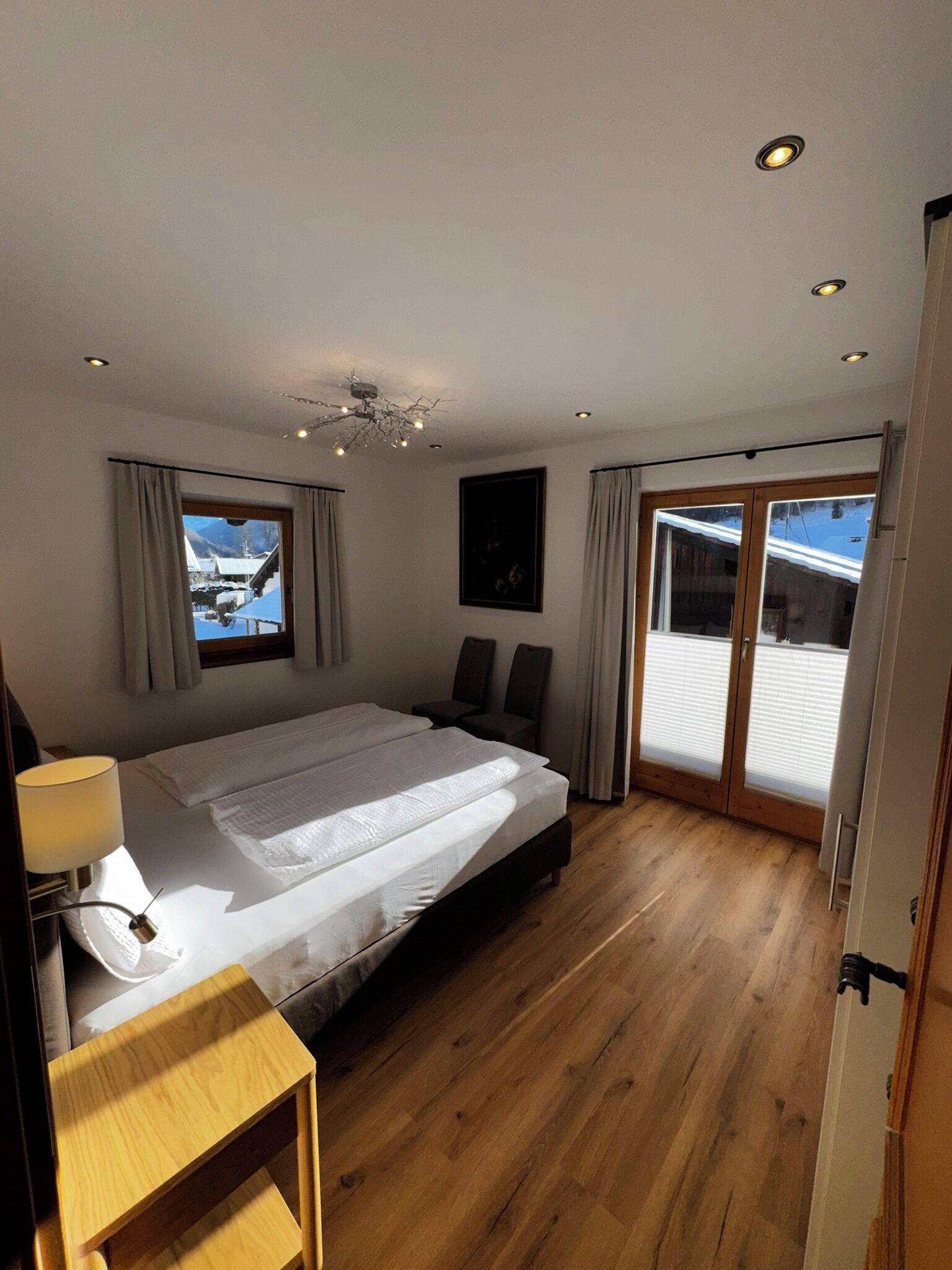 1 quarto, acesso à internet, roupa de cama