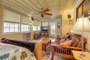 3 makuuhuonetta, silitysrauta/-lauta, internet, vuodevaatteet