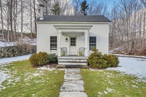 Exterior - 12 Mi to Bromley Mtn Ski Resort: Quiet Hideaway (Manchester Center)