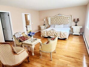 5 habitaciones, tabla de planchar con plancha, internet y ropa de cama 